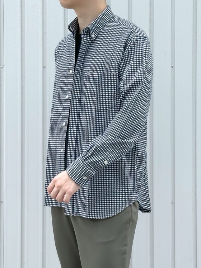 イッシーさんの「TAKEO KIKUCHI｜【抗菌防臭/シーズンレス】シアサッカーギンガムチェック ストレッチシャツ」を使ったコーディネート
