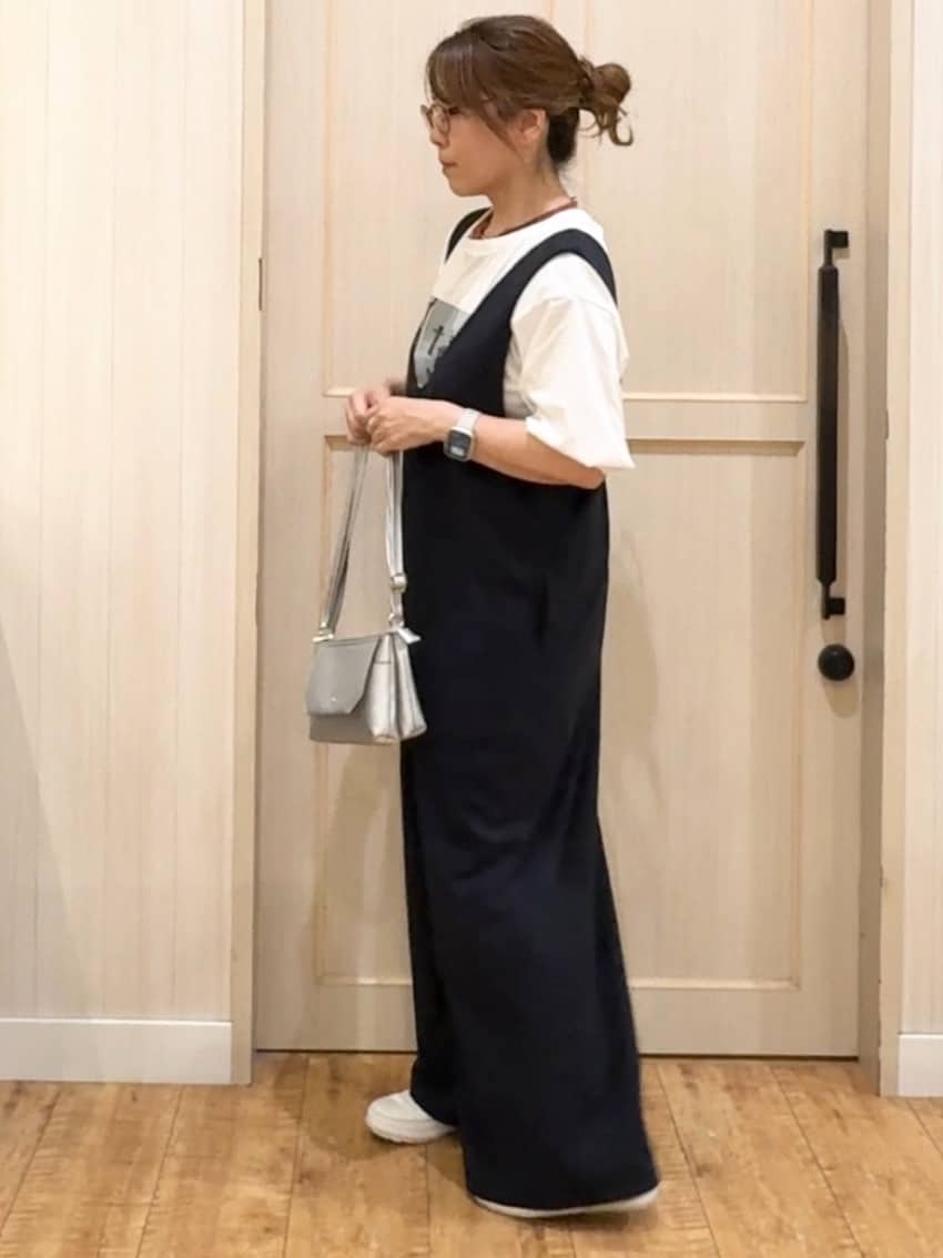 Y O k Oさんの「SHOO･LA･RUE｜【前後2WAY/洗える】さらっと着られるサロペット」を使ったコーディネート