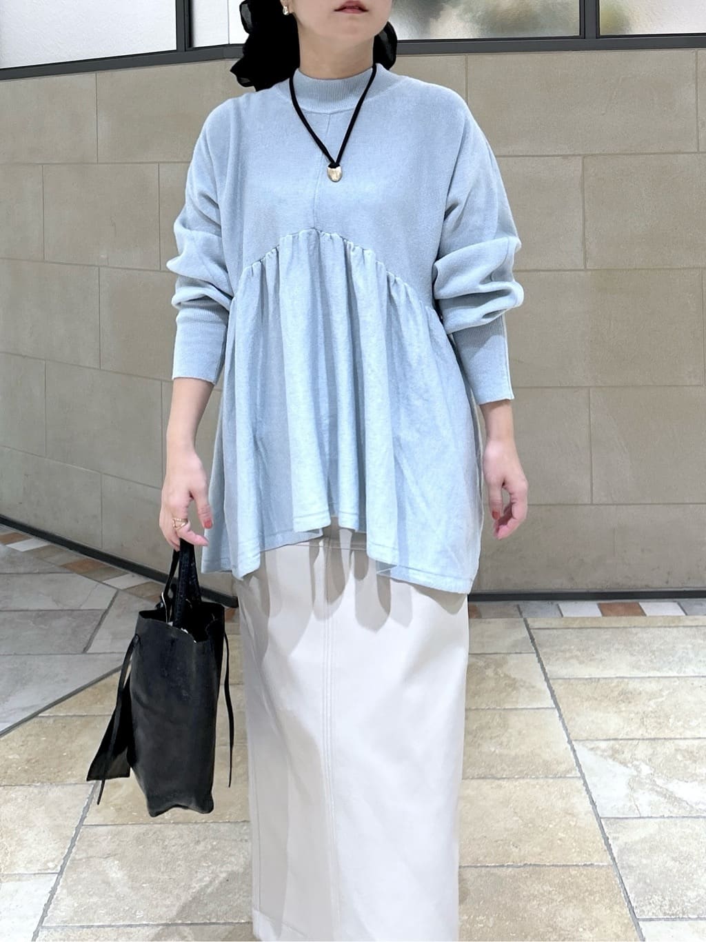 よねさんの「INDIVI｜【再入荷】ペプラムハイネックニット」を使ったコーディネート