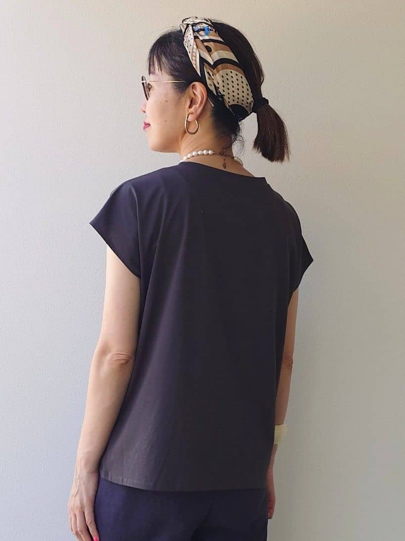 MUTSUKOさんの「UNTITLED｜【洗える/Tシャツ】ツイストプルオーバー」を使ったコーディネート