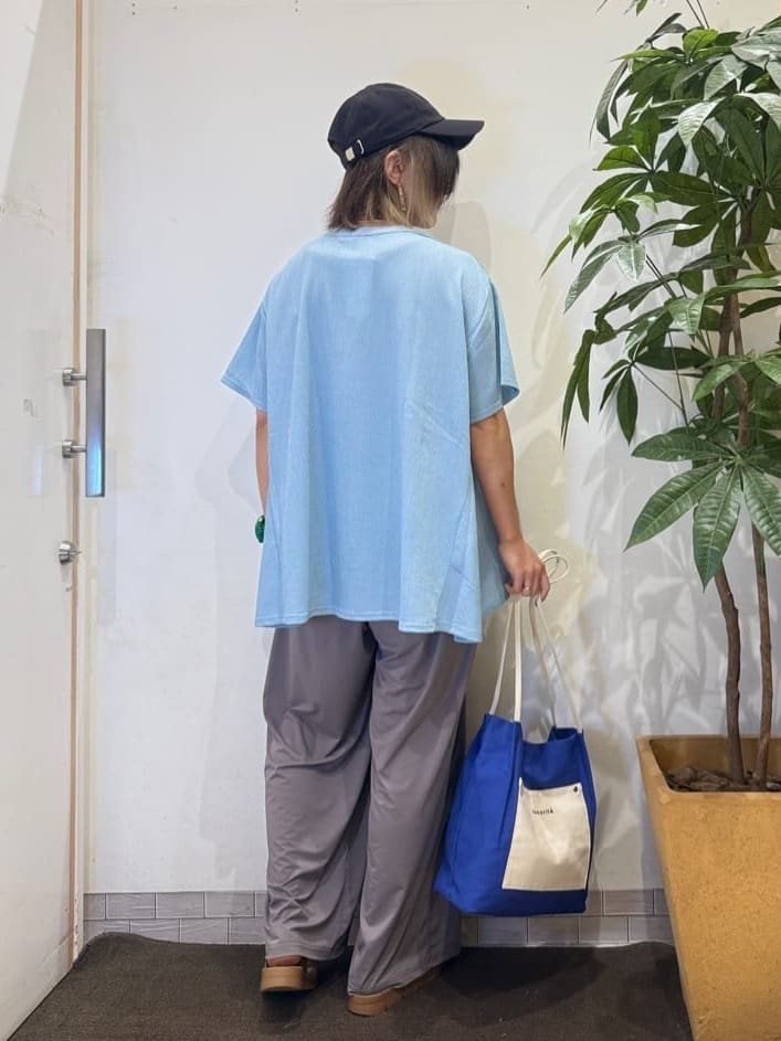 misakiさんの「SHOO･LA･RUE｜【S-LL/洗える/体型カバー/5分袖】涼しくきれいに決まる Aライントップス」を使ったコーディネート