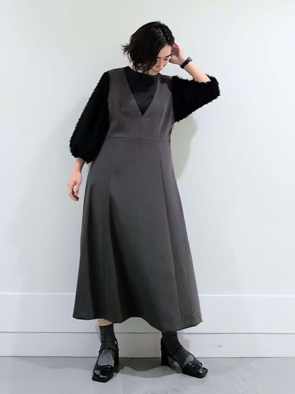 ミズタさんの「UNTITLED｜【丸首/Tシャツ風/短丈】シャギースリーブ ポンチカットソー」を使ったコーディネート
