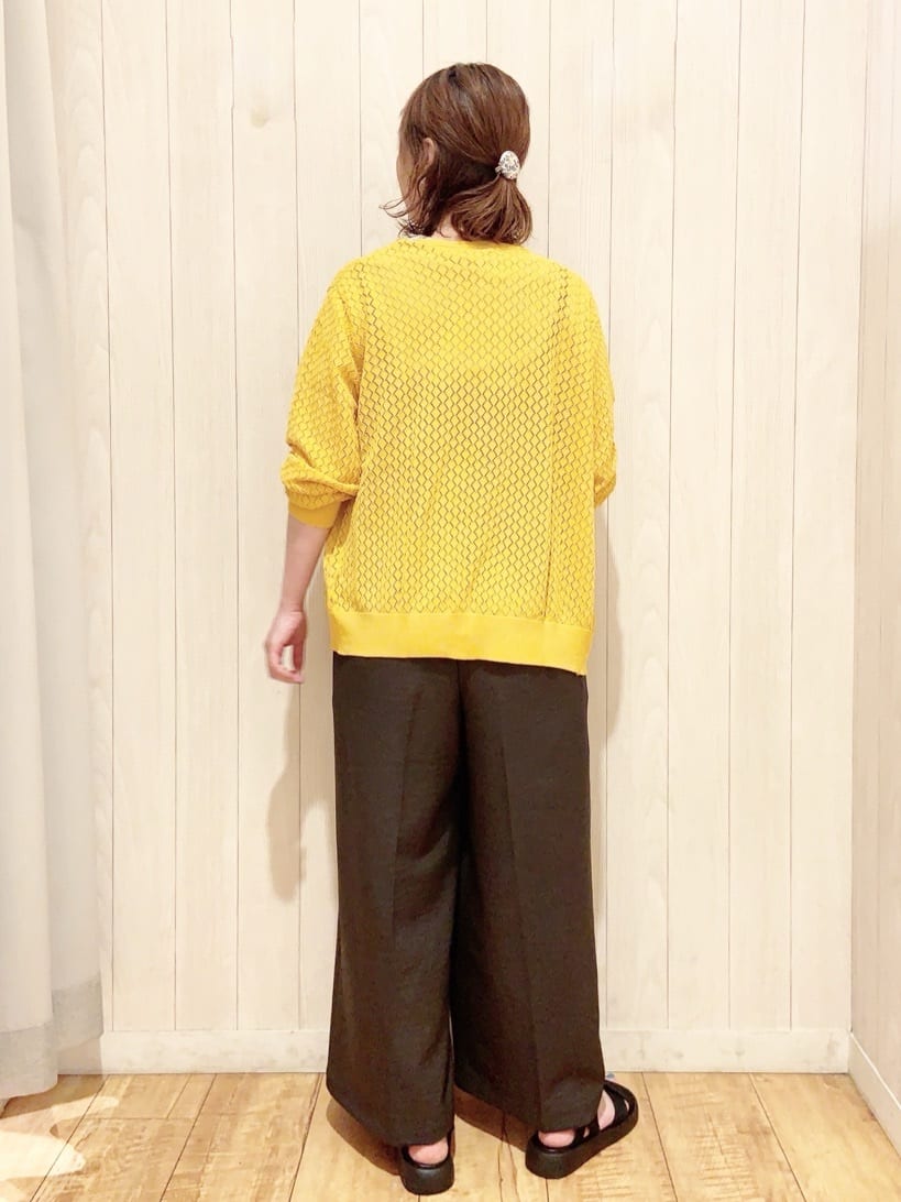 あいこさんの「SHOO･LA･RUE｜【S-LL】大人のラメ感 テレコ半袖トップス」を使ったコーディネート