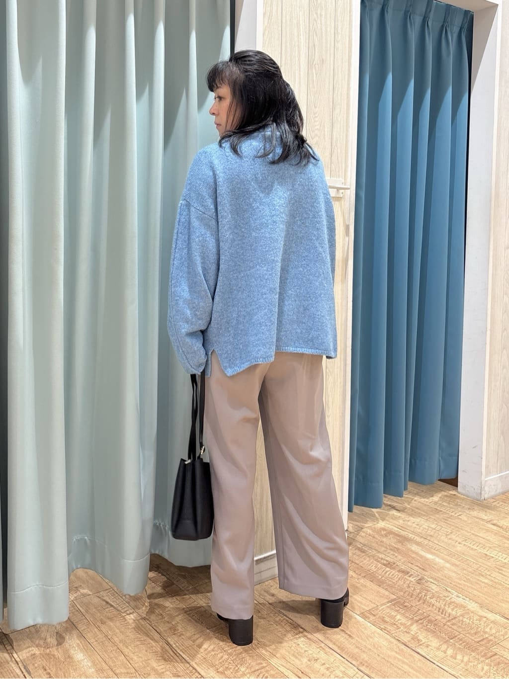 わかさんの「SHOO･LA･RUE｜【洗濯機可】ふわっと軽く羽織れる オーバーサイズカーディガン」を使ったコーディネート