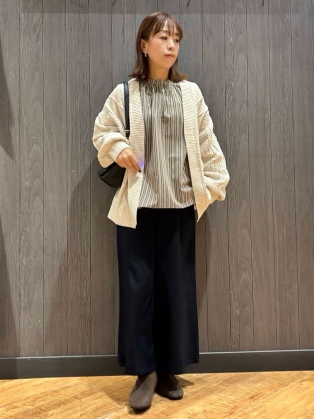 meiさんの「SHOO･LA･RUE｜【S-LL】キャンディースリーブが女性らしい マルチストライプブラウス」を使ったコーディネート