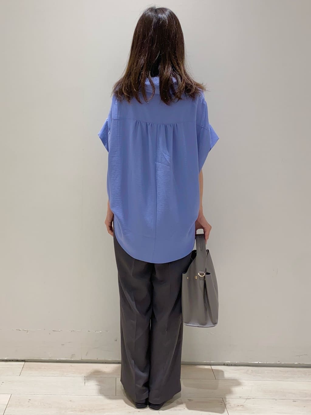 shikaさんの「THE SHOP TK｜麻調ピンタックワイドパンツ【洗濯機OK】」を使ったコーディネート