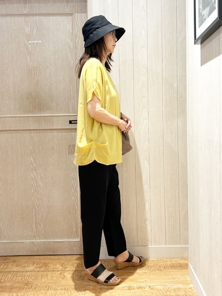 yukaさんの「SHOO･LA･RUE｜【洗える/S-LL/美脚シルエット】ハイパーストレッチ テーパードパンツ」を使ったコーディネート
