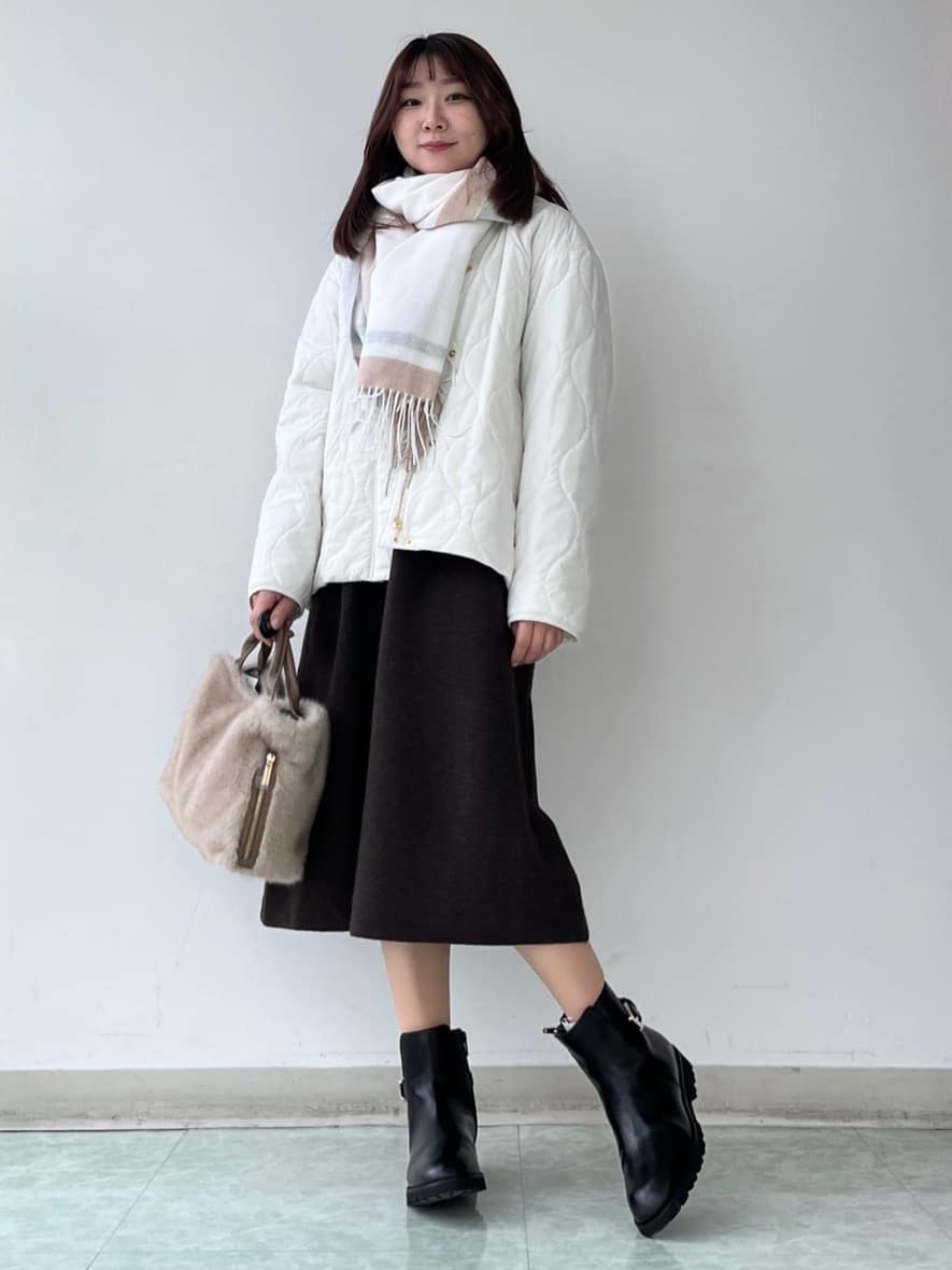 KAHOさんの「UNTITLED｜【ロング丈/ゆったりシルエット】テントライン ニットワンピース」を使ったコーディネート