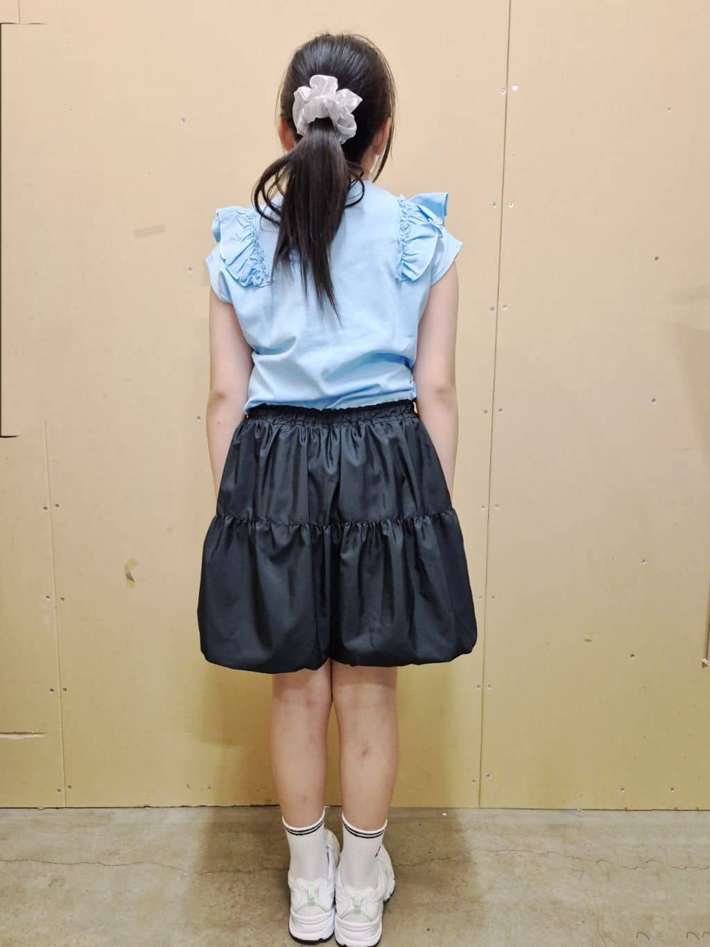 ひさえさんの「THE SHOP TK｜【110ー160】コットン肩フリルTシャツ」を使ったコーディネート
