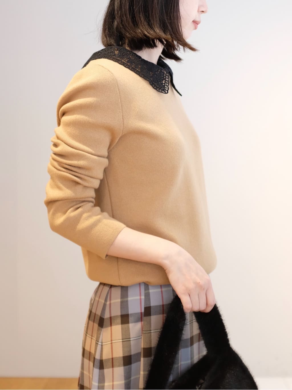 Kishimotoさんの「DRESSTERIOR｜2WAYレースカラーニット」を使ったコーディネート