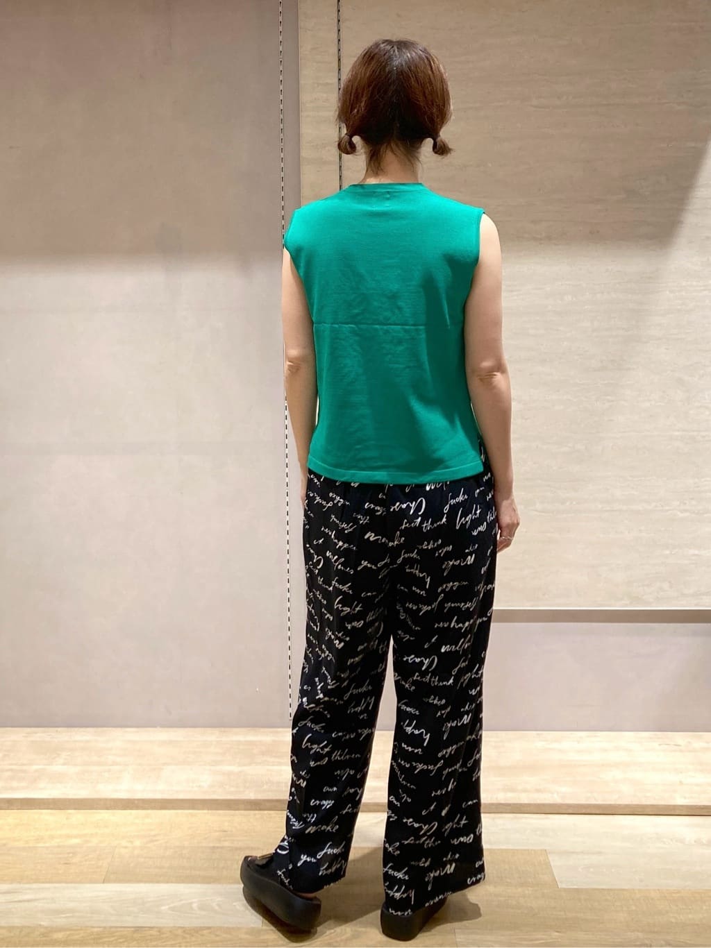 たけねぇさんの「OPAQUE.CLIP｜ラメテープロゴニット【洗濯機洗い可／抗ピル】」を使ったコーディネート