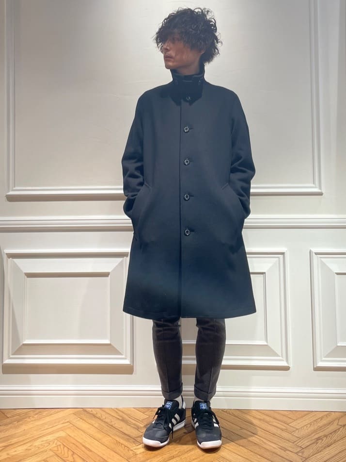 橋本さんの「DRESSTERIOR｜◆【SUPER140&rsquo;sウール】メルトン ステンカラーコート」を使ったコーディネート