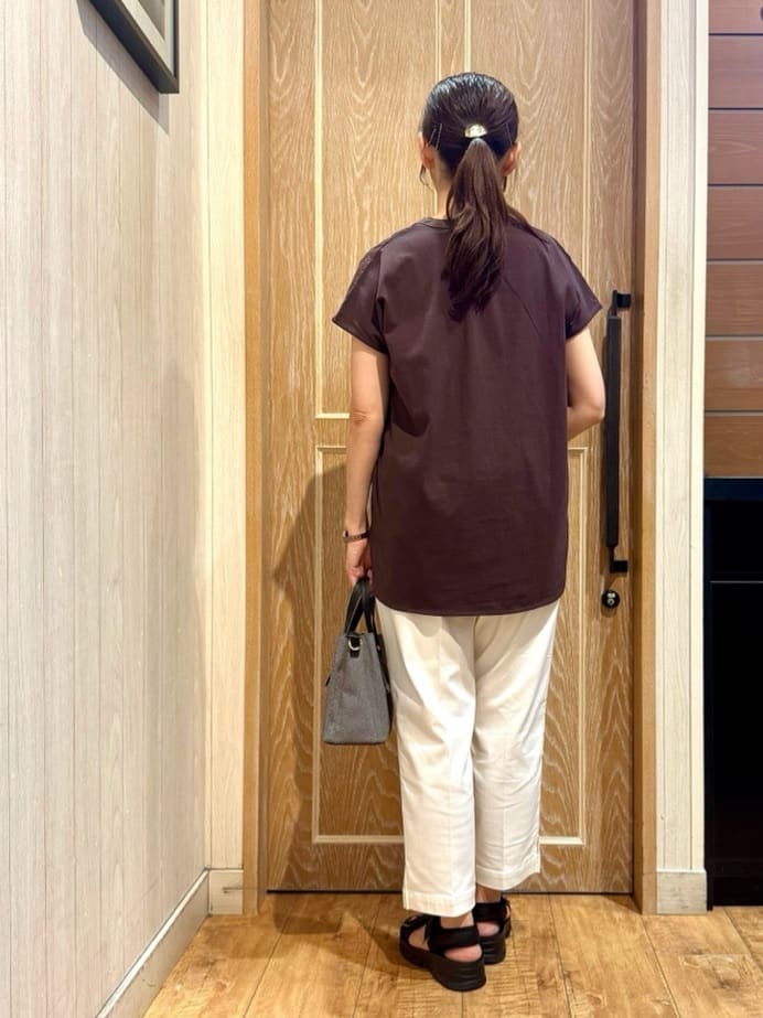 KAORIさんの「SHOO･LA･RUE｜【S-LL】抜け感とすっきり見えを叶える 刺繍レース スキッパー襟トップス」を使ったコーディネート