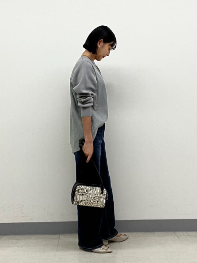 hinanoさんの「INDIVI｜【洗える／選べる8色】トーンアップニット」を使ったコーディネート