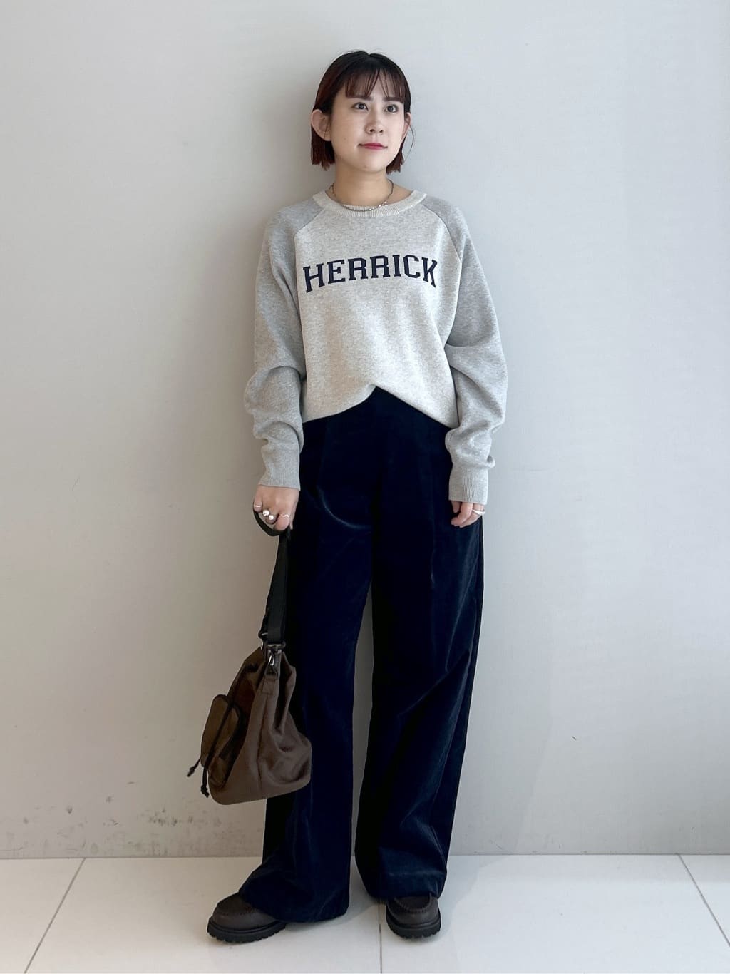 Hirokaさんの「Dessin｜【セットアップ可・洗える】マリンコーデュロイパンツ」を使ったコーディネート