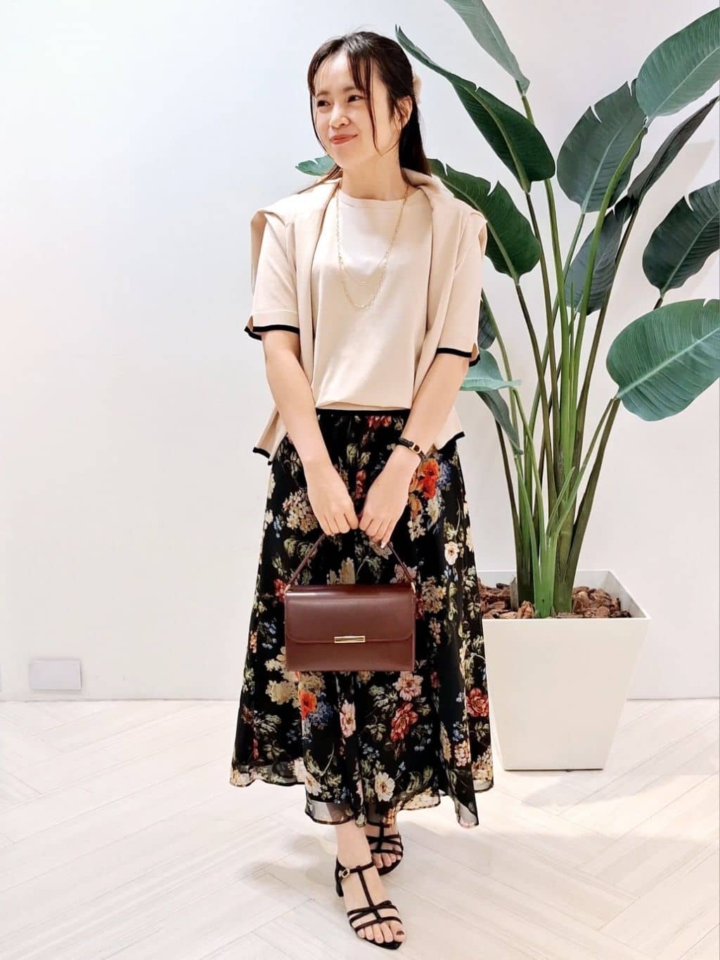 YuKaRiさんの「UNTITLED｜【アンサンブル可/薄手/洗える】5分袖クルーニット」を使ったコーディネート
