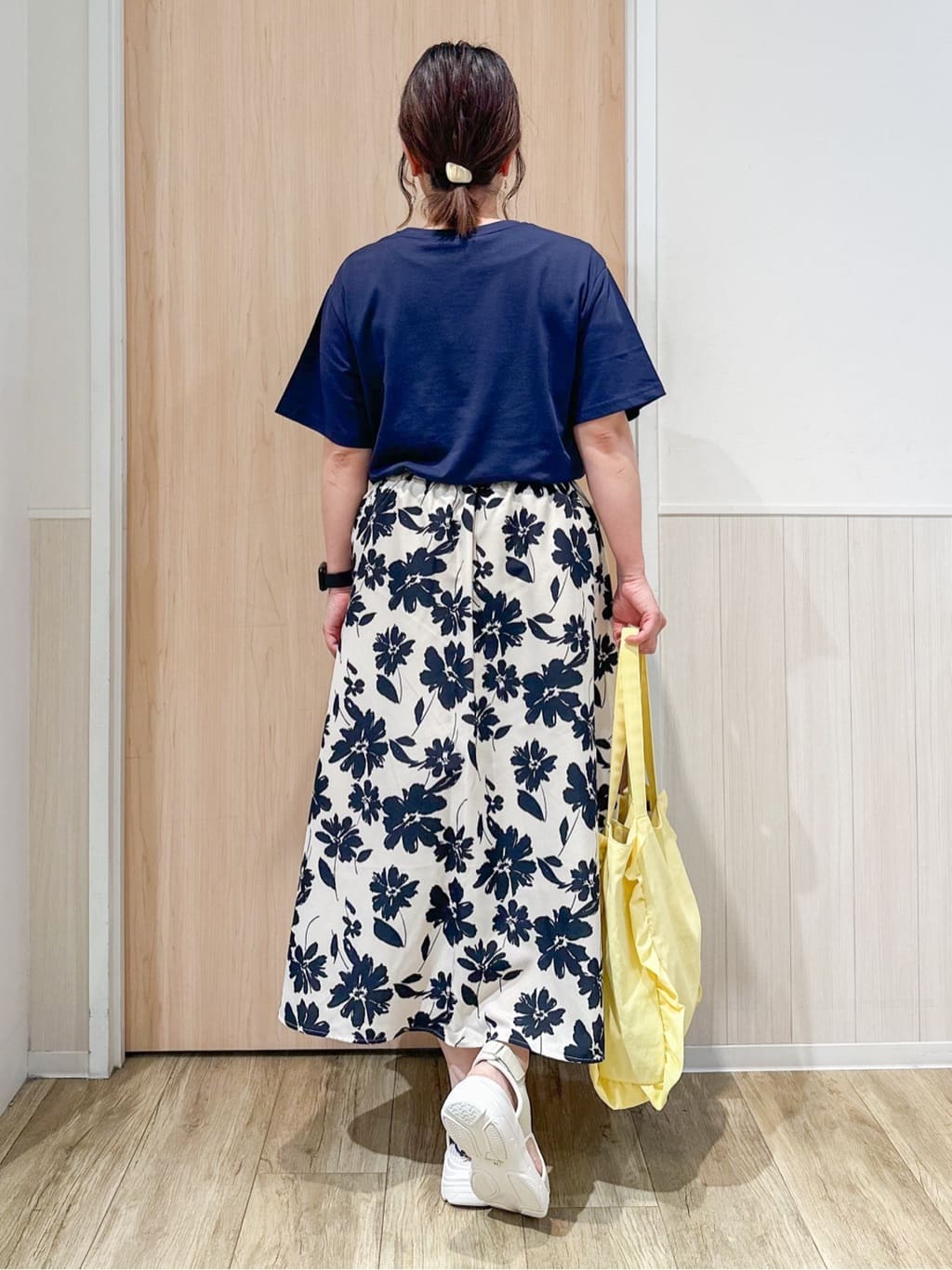 mimoさんの「SHOO･LA･RUE｜【S-LL/ひんやり/UV】選べる6柄でそれぞれ欲しくなる プリントTシャツ」を使ったコーディネート