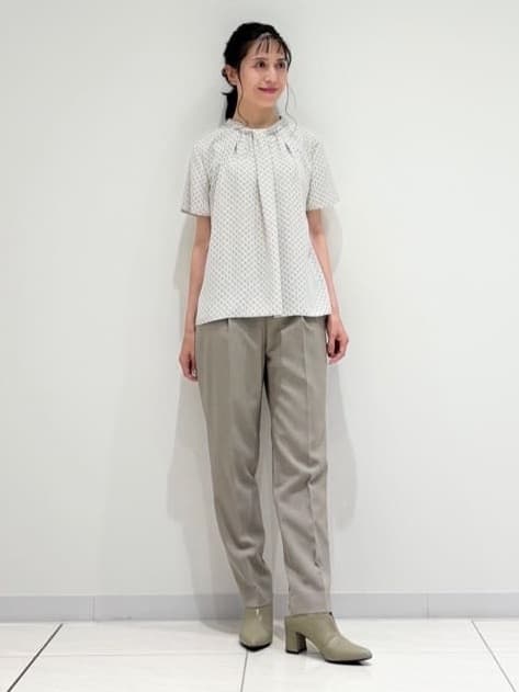 kayoさんの「INDIVI｜【UVケア】モノグラム ボウタイデザインブラウス」を使ったコーディネート