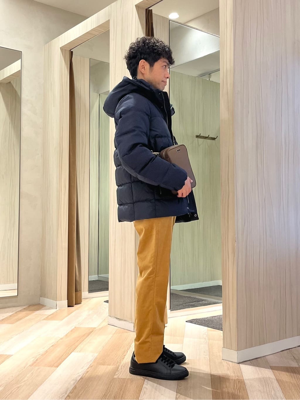URAさんの「TAKEO KIKUCHI｜カラーコンビ ダウンブルゾン」を使ったコーディネート