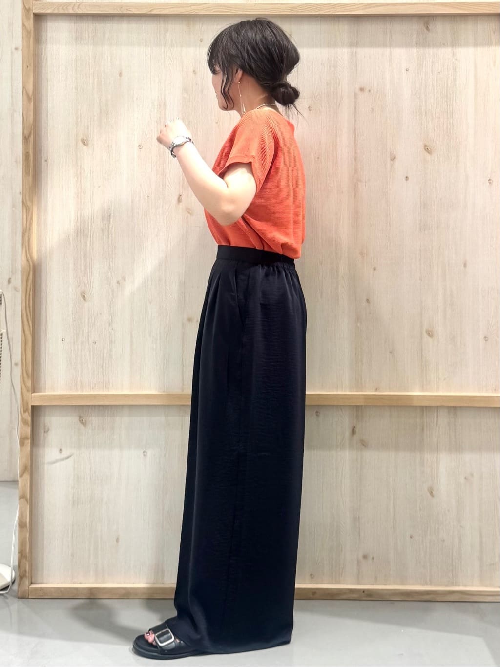 nanaさんの「THE SHOP TK｜【6色展開】さらさらフレンチニット【毛玉になりにくい/洗濯機OK】」を使ったコーディネート