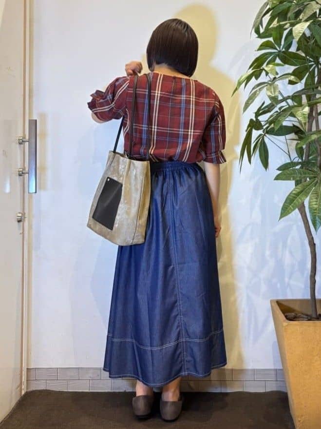 TOWAさんの「SHOO･LA･RUE｜【S-LL/5分袖】お袖タックできれいに魅せる 大人のチェックブラウス」を使ったコーディネート