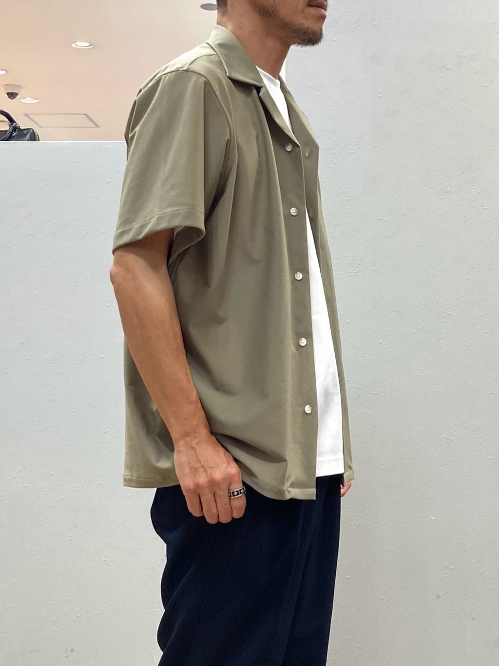 シュンさんの「TAKEO KIKUCHI｜【COOL CITY WEAR】エアートール オープンカラーシャツ /接触冷感・通気性」を使ったコーディネート