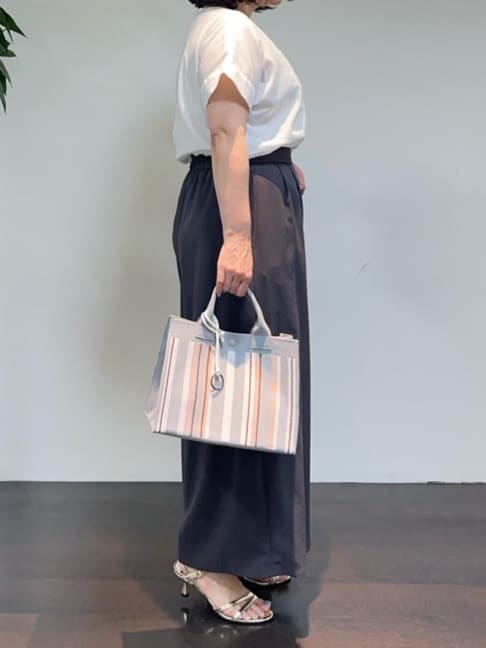 Asamiさんの「UNTITLED｜【手洗い可】マルチストライプニットバッグ」を使ったコーディネート
