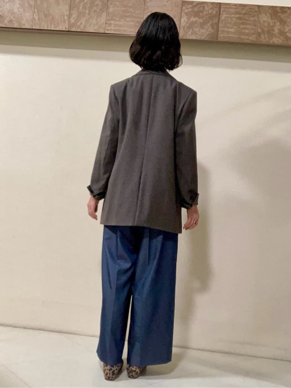 Kouさんの「Reflect｜【キレイめスタイル／通勤におすすめ◎】ボウタイシャンブレーカラーブラウス」を使ったコーディネート
