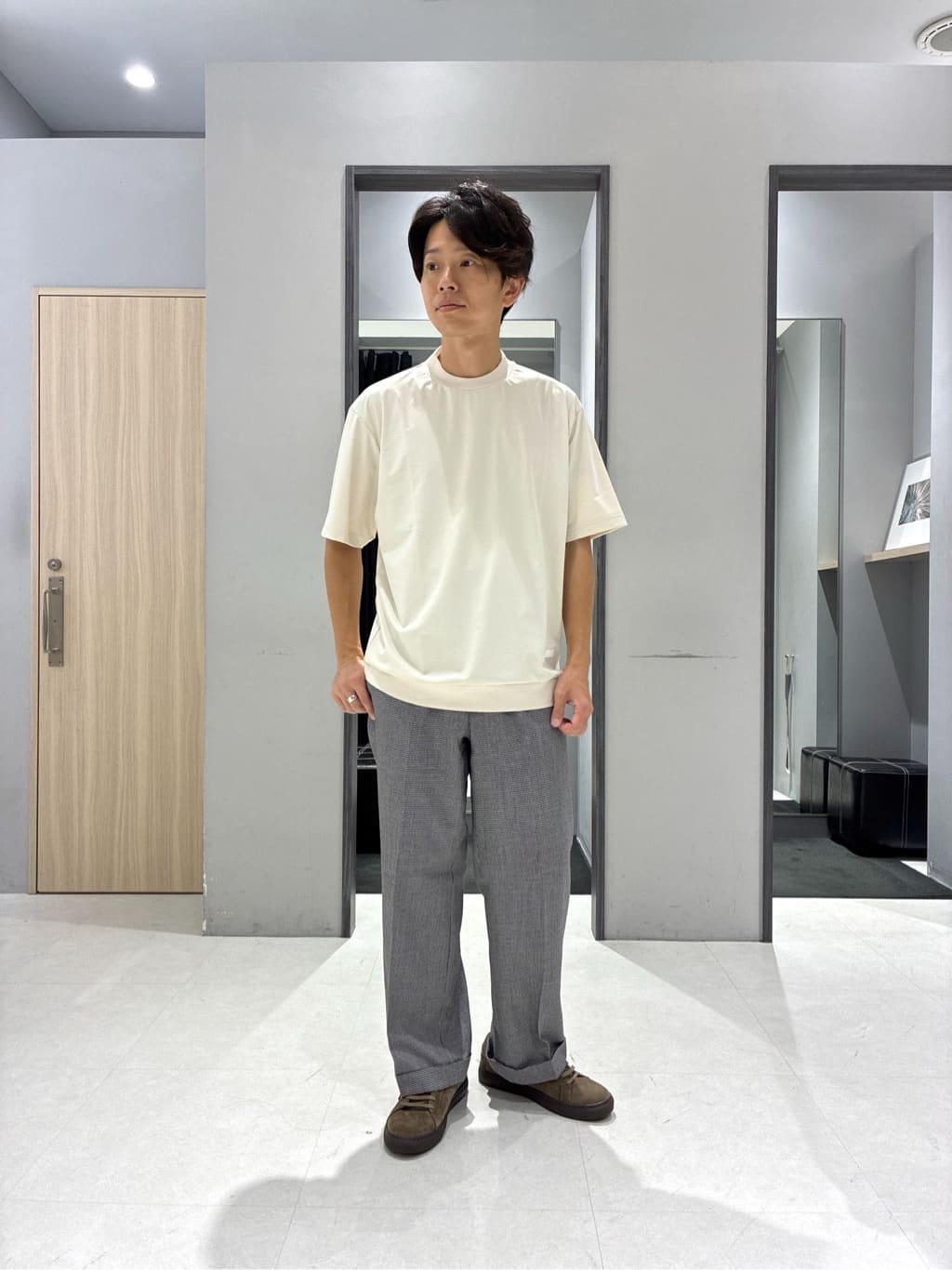 わいずみさんの「TAKEO KIKUCHI｜【COOL CITY WEAR】籠目アート柄 サッカーシャツ /通気性」を使ったコーディネート