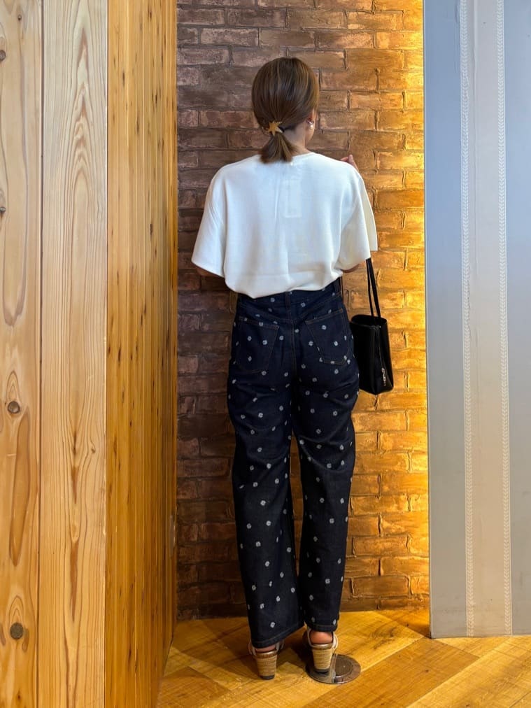 mieさんの「SHOO･LA･RUE｜【S-LL】二の腕はカバーして魅せる フレアスリーブニット」を使ったコーディネート