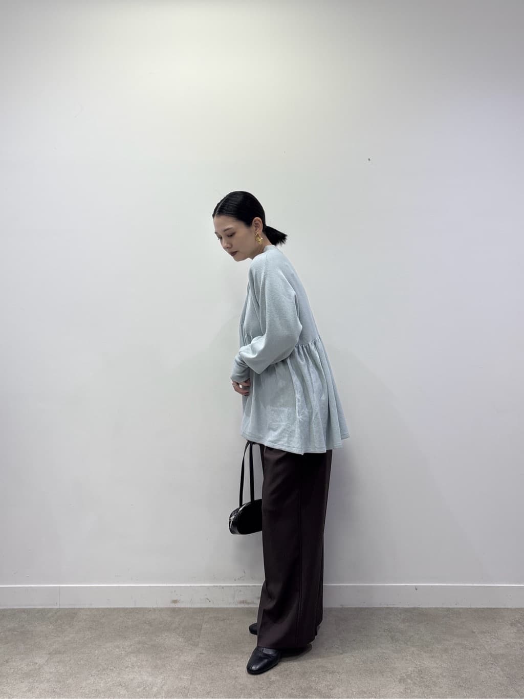 ayanoさんの「INDIVI｜【再入荷】ペプラムハイネックニット」を使ったコーディネート