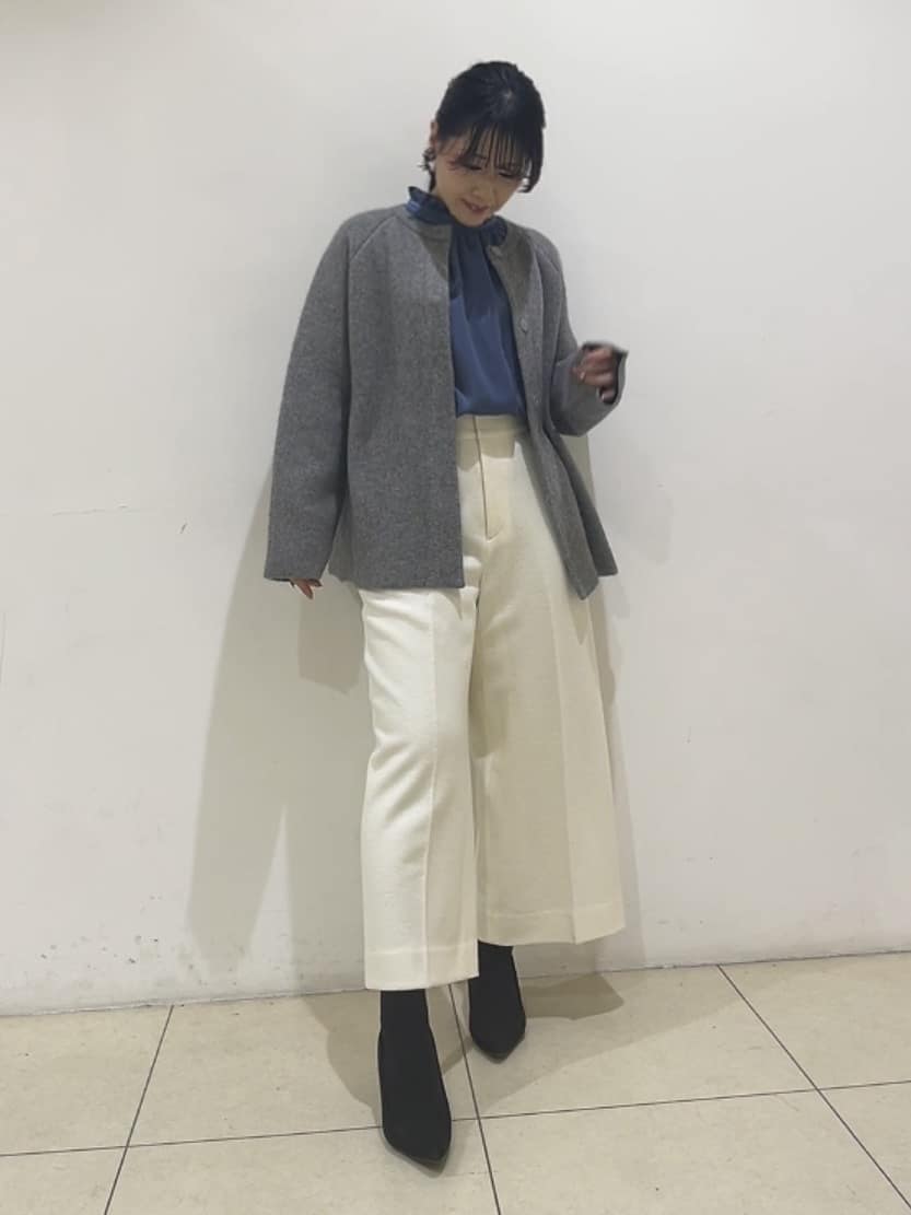 watanabeさんの「UNTITLED｜【エレガント/お仕事着にも】スタンドフリルネック ブラウス」を使ったコーディネート