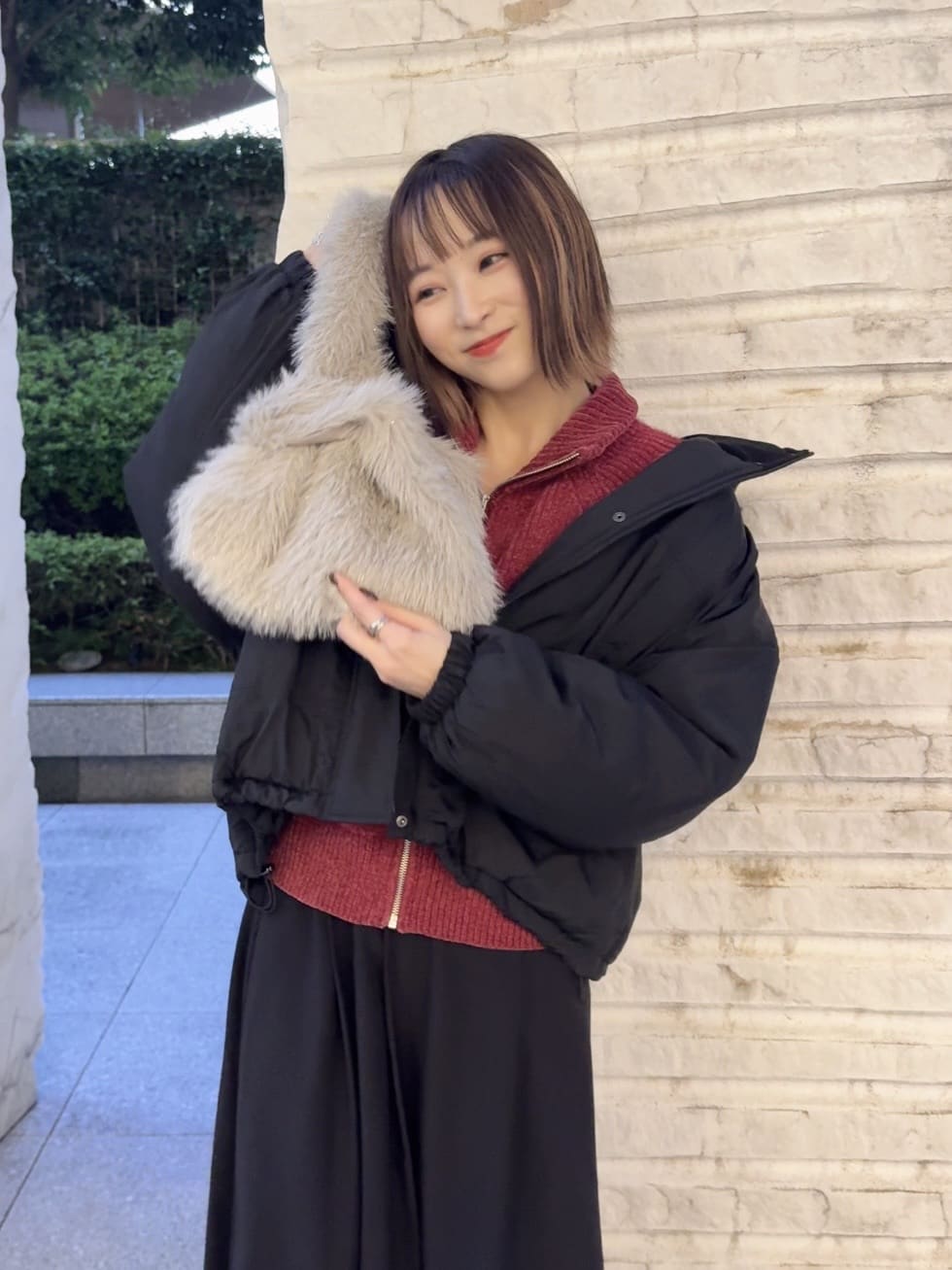 𝐜𝐡𝐢𝐤𝐚さんの「SHOO･LA･RUE｜【撥水/あったか】たっぷり着られる 中綿モンスターショートコート」を使ったコーディネート