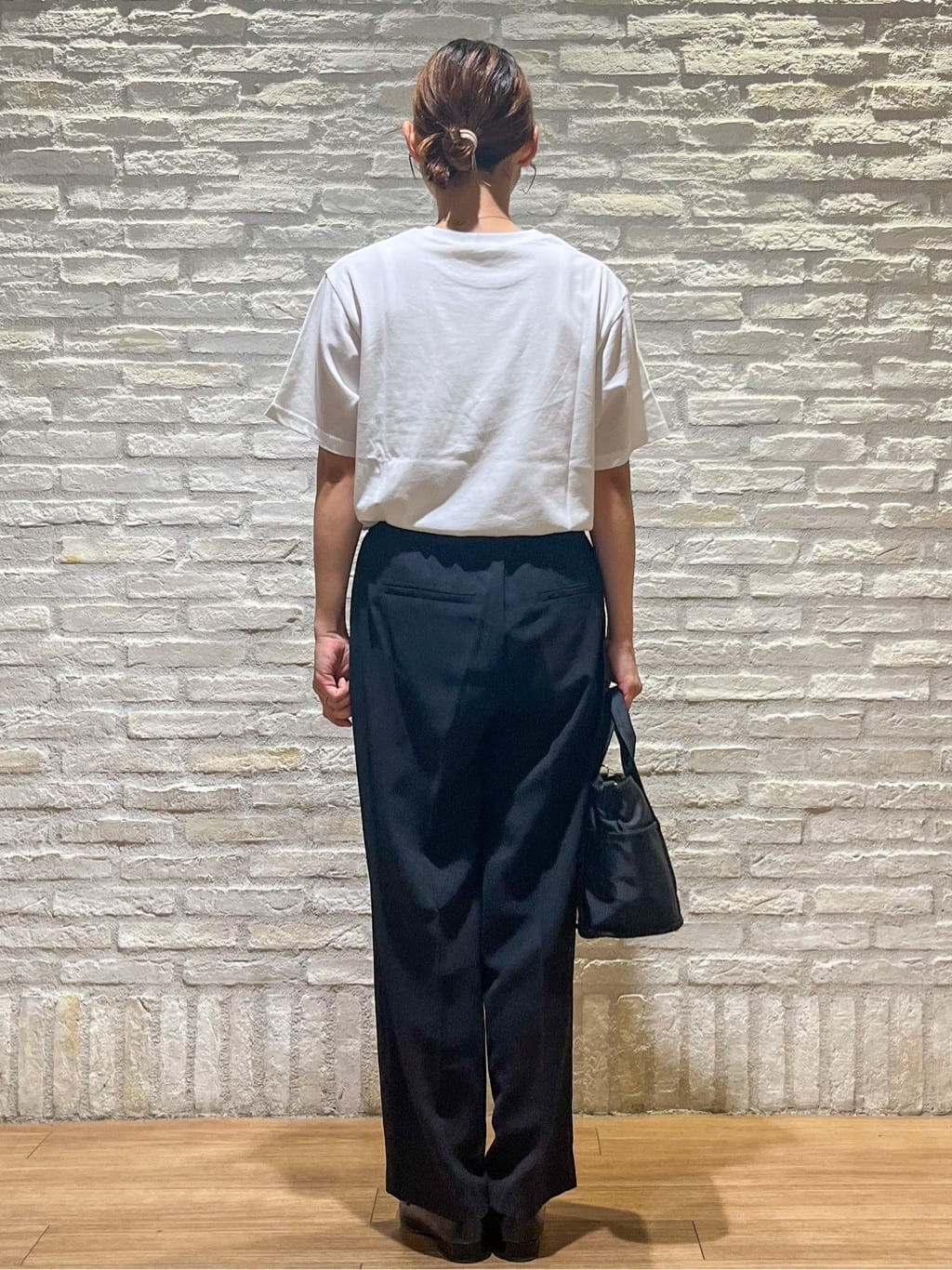 さくらさんの「OPAQUE.CLIP｜風景イラストプリントTシャツ」を使ったコーディネート