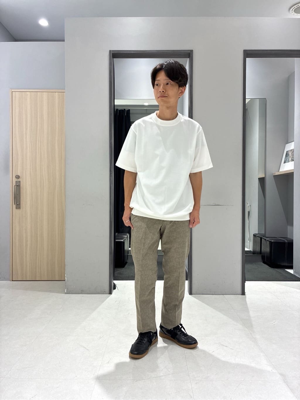 わいずみさんの「TAKEO KIKUCHI｜【抗菌防臭／5サイズ展開】ハイゲージポンチ Tシャツ」を使ったコーディネート