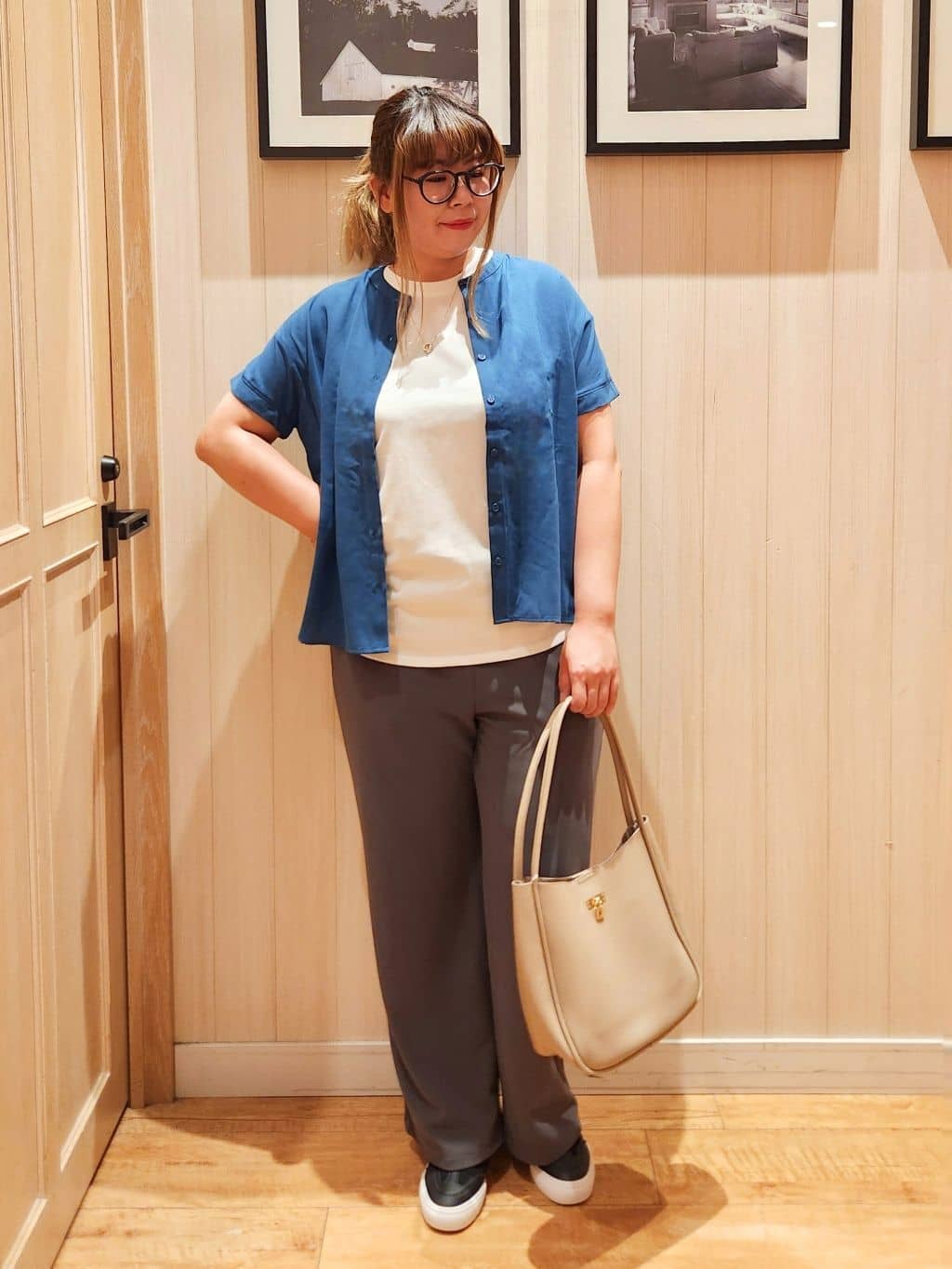 れーやんさんの「SHOO･LA･RUE｜【洗える/プチプラ】大人の抜け感をプラスする バンドカラーシャツ」を使ったコーディネート
