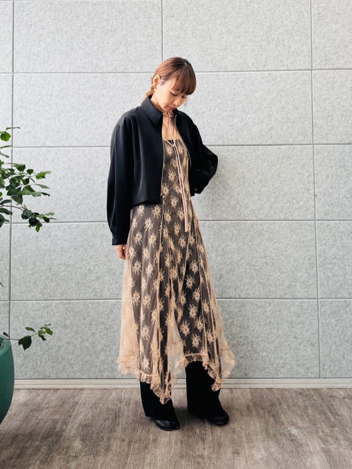 designer yukaさんの「CODE A｜sensual lace flow dress」を使ったコーディネート