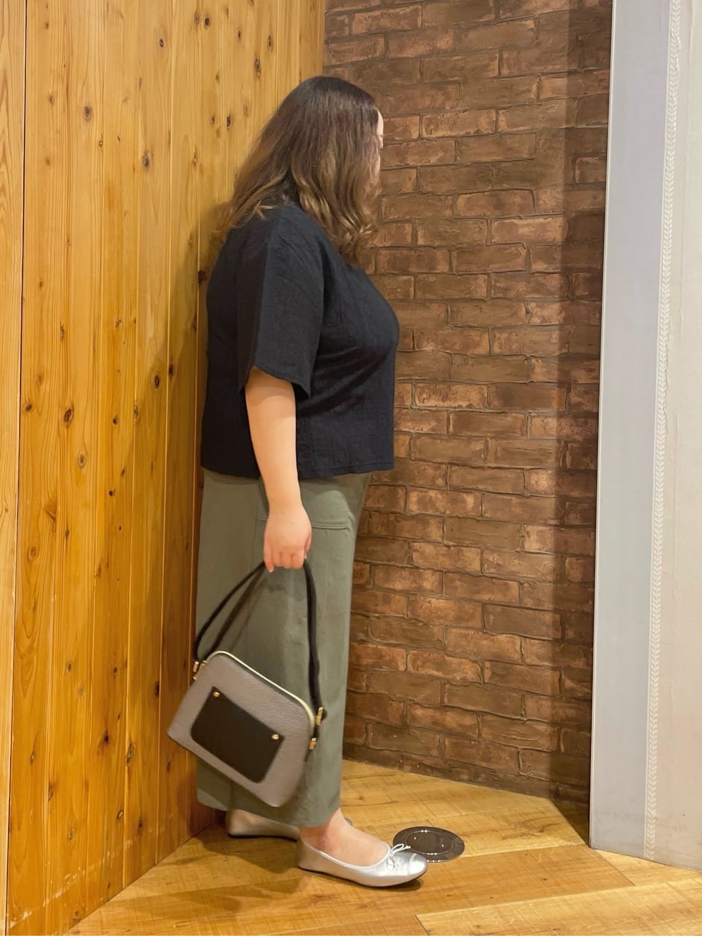 Risaさんの「SHOO･LA･RUE｜【5分袖】大人の魅力を惹きたてる レースカットソー」を使ったコーディネート