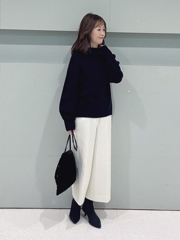 makiさんの「UNTITLED｜【はっ水機能/フード取り外し可】ミディダウンコート」を使ったコーディネート