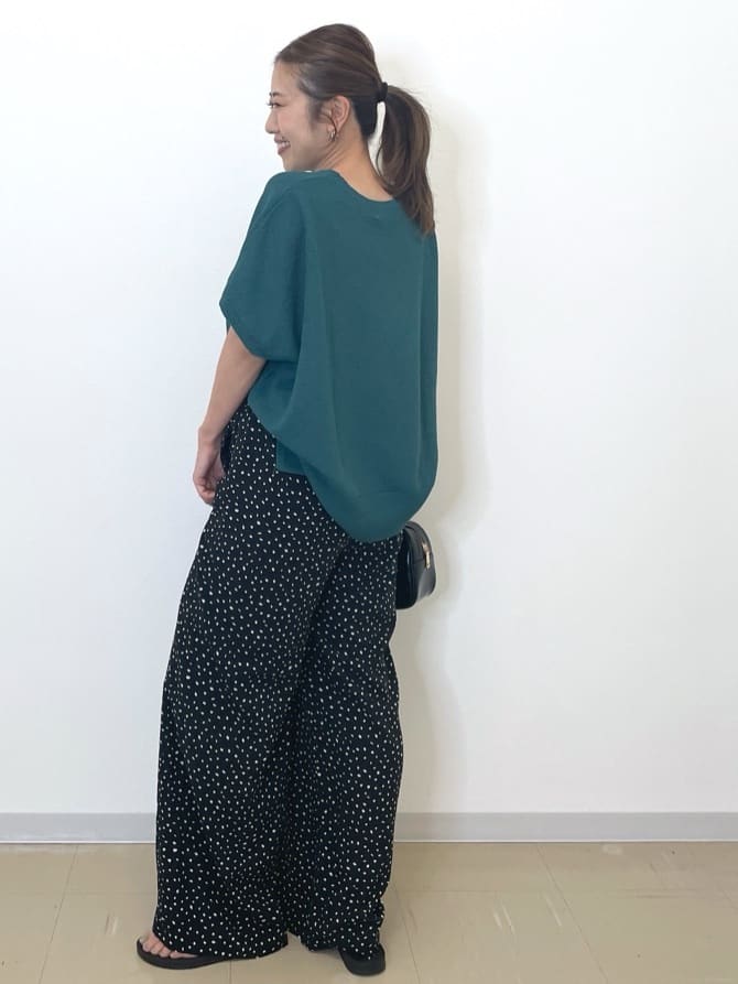 Akiさんの「OPAQUE.CLIP｜《5色展開／S-LLサイズ》リラクシーメッシュニット【洗濯機洗い可】」を使ったコーディネート