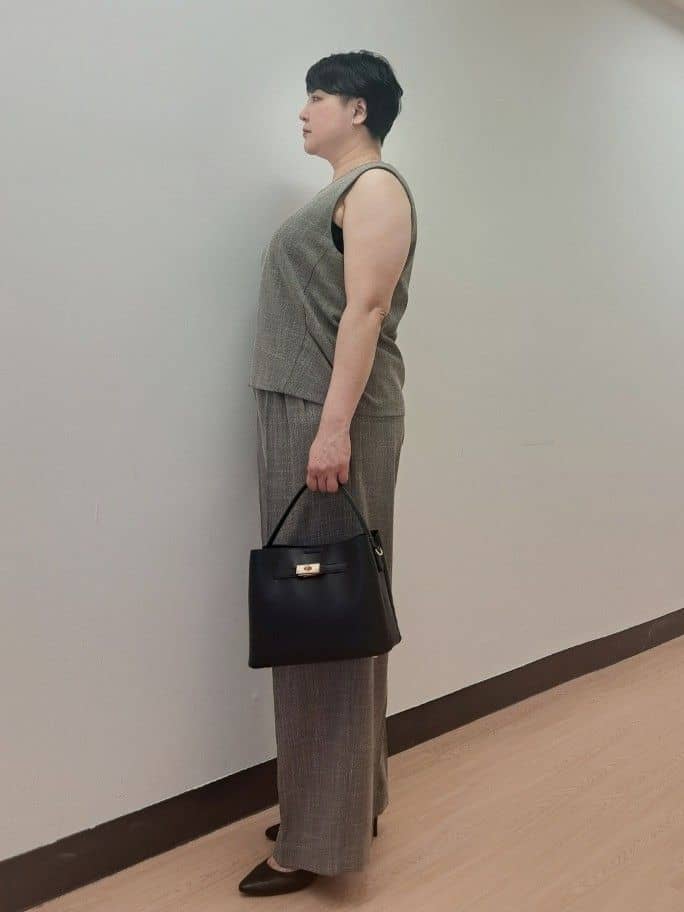 ますこさんの「UNTITLED｜【セットアップ可/洗える】梳毛調合繊2タックワイドパンツ」を使ったコーディネート