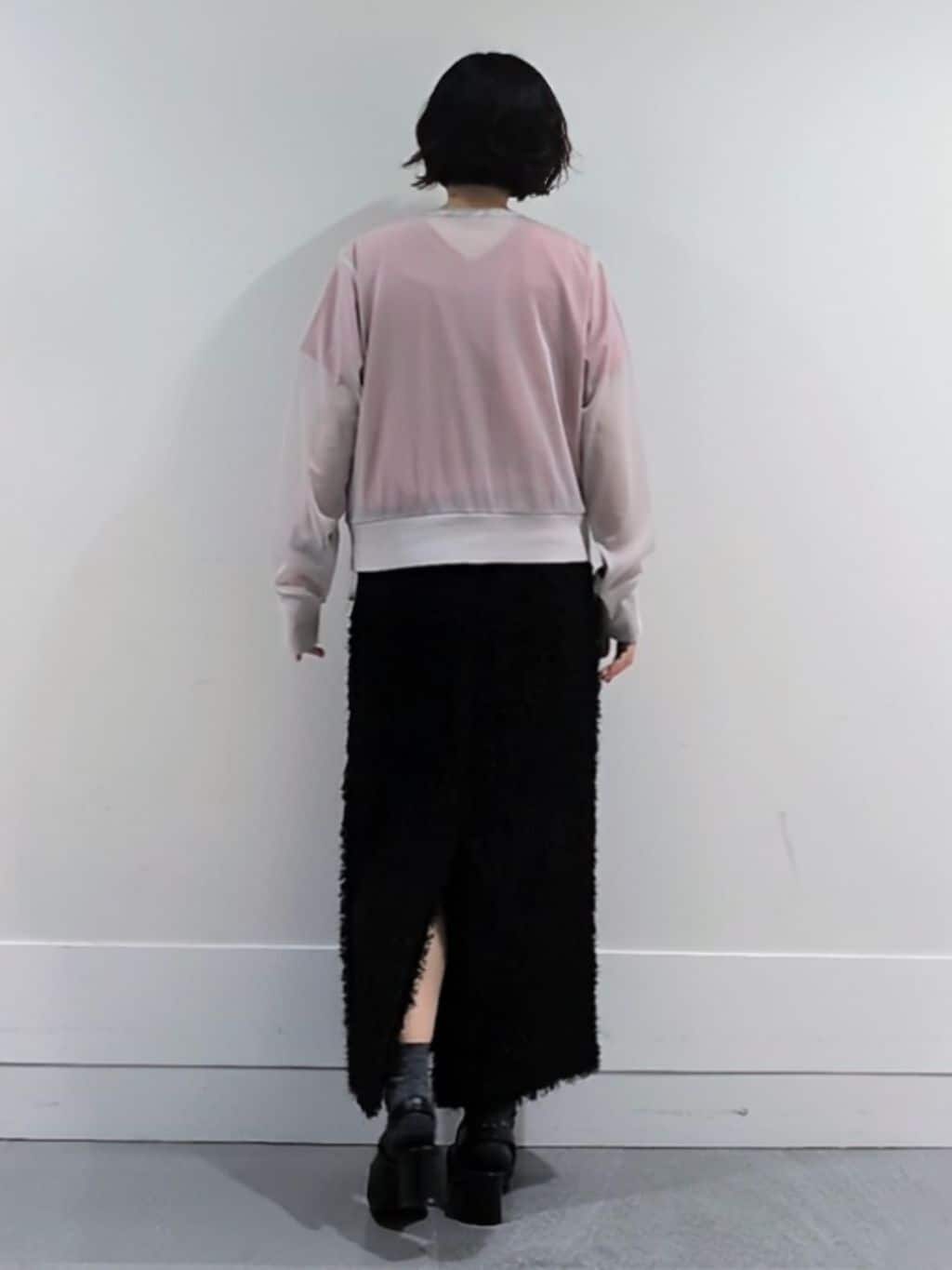 ミズタさんの「UNTITLED｜【洗える/前後2WAY】ネックプルオーバーニット」を使ったコーディネート