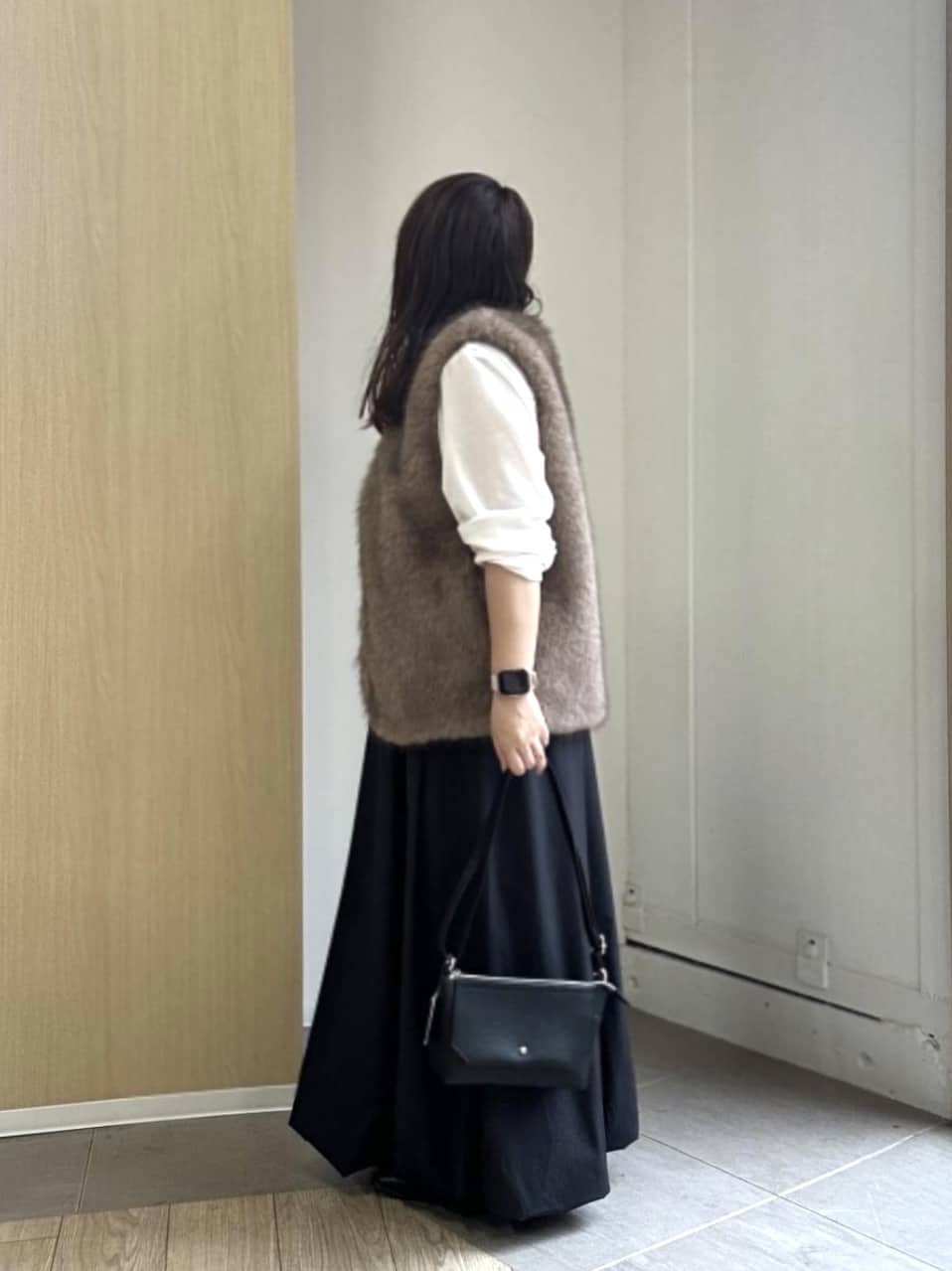 SHIiiさんの「SHOO･LA･RUE｜【洗える/S-LL】上品見え ベロア調シアートップス」を使ったコーディネート