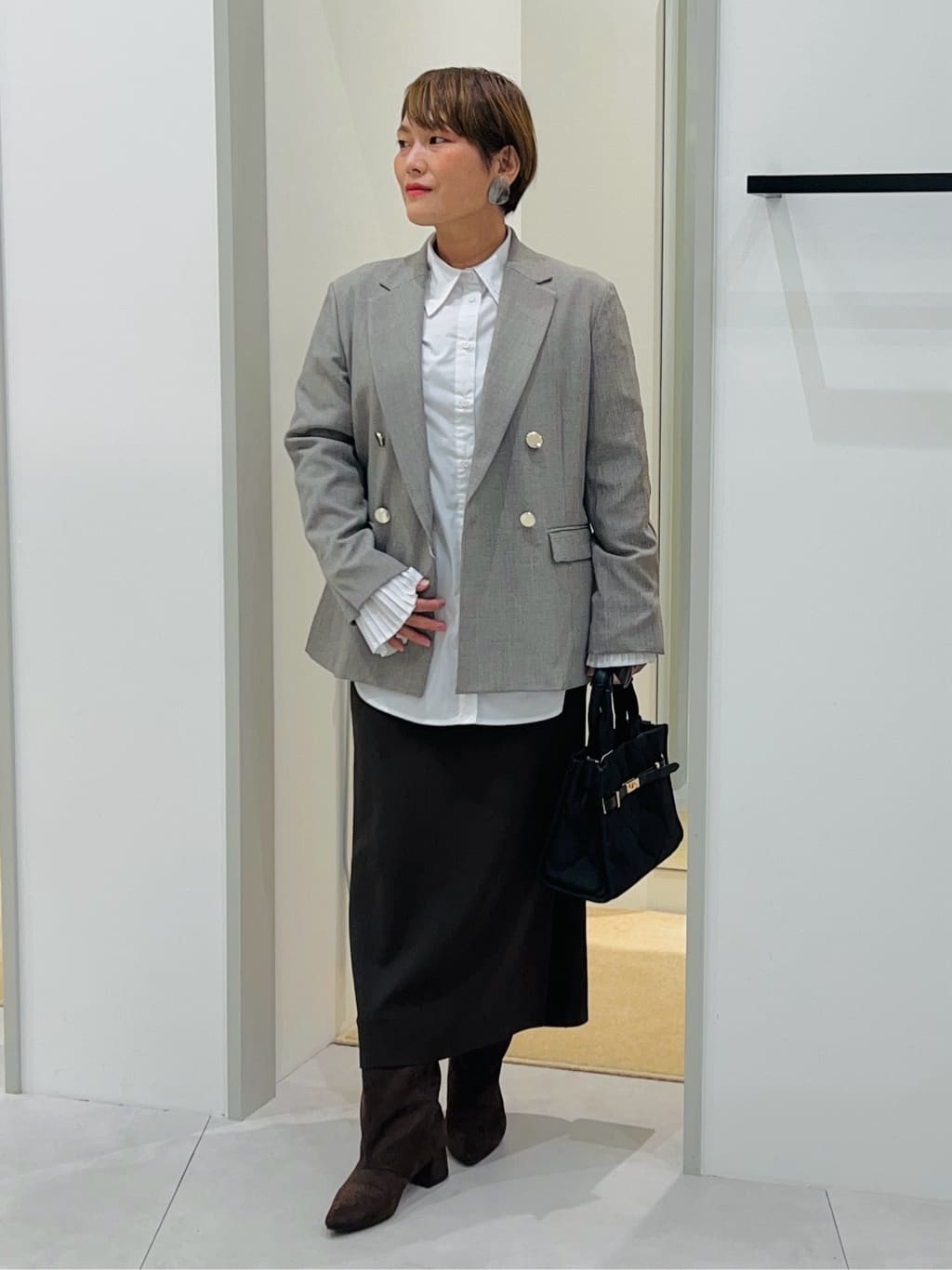 タナさんの「THE SHOP TK｜【今羽織るなら】ダブルブレストジャケット【セットアップ可/洗える】」を使ったコーディネート