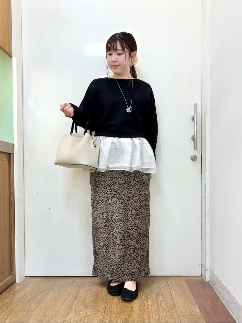 だいわさんの「SHOO･LA･RUE｜裾フリルレイヤードトップス」を使ったコーディネート
