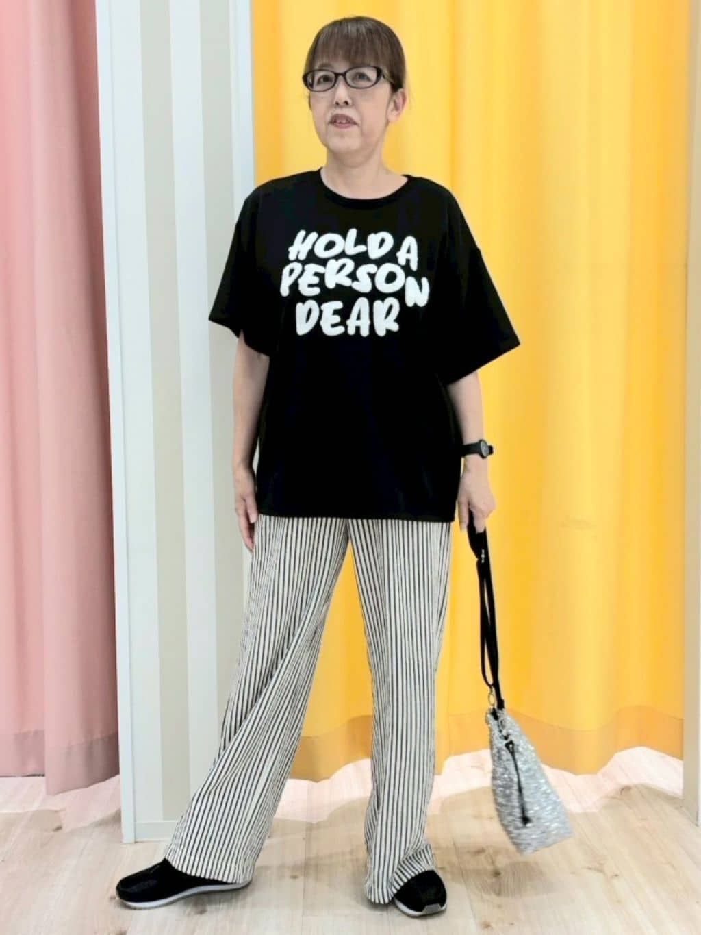nonaさんの「SHOO･LA･RUE｜◆スパンコール巾着ショルダーバッグ」を使ったコーディネート
