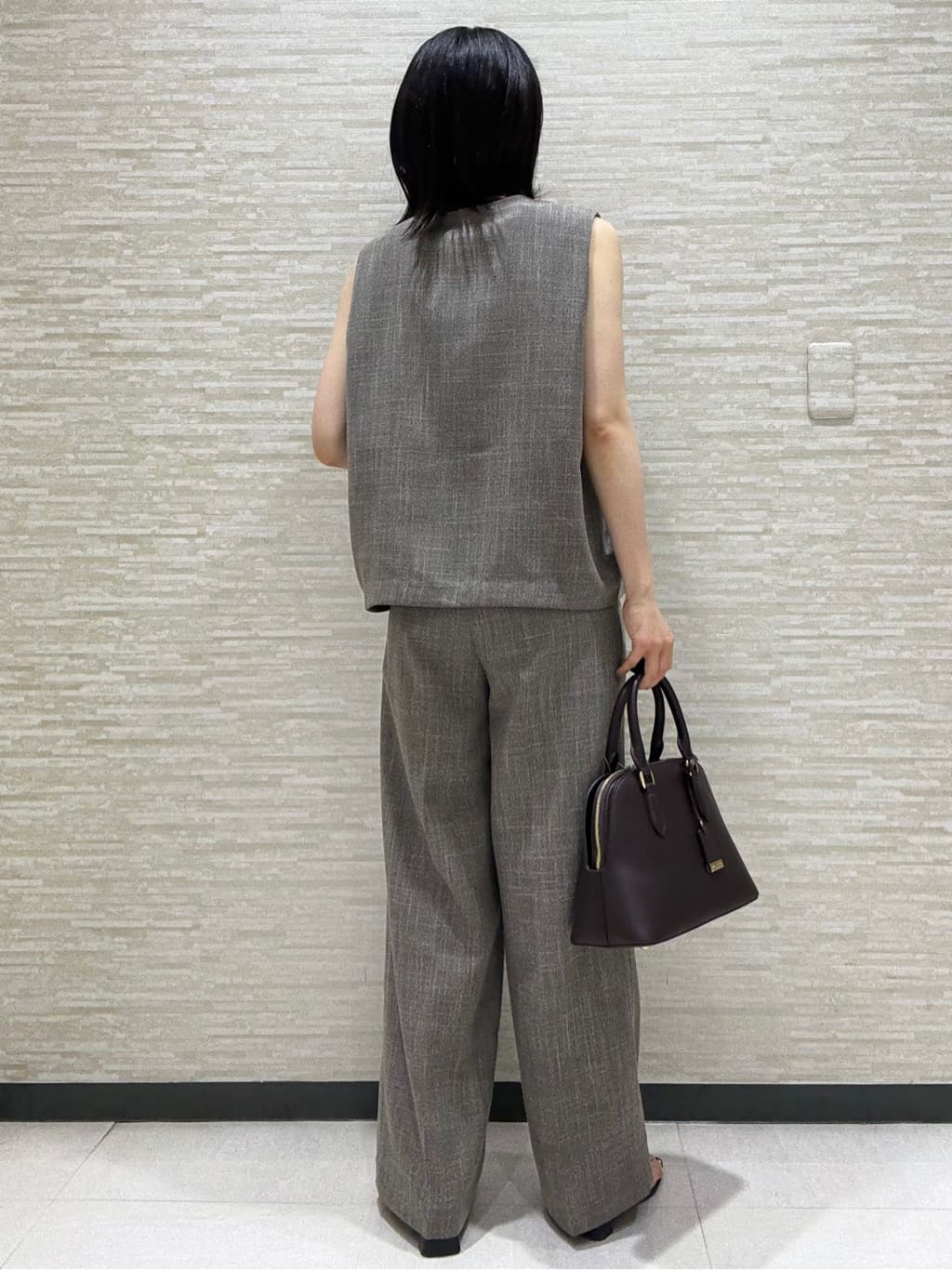 Kataさんの「UNTITLED｜【セットアップ可/洗える】梳毛調合繊Vネックベスト」を使ったコーディネート