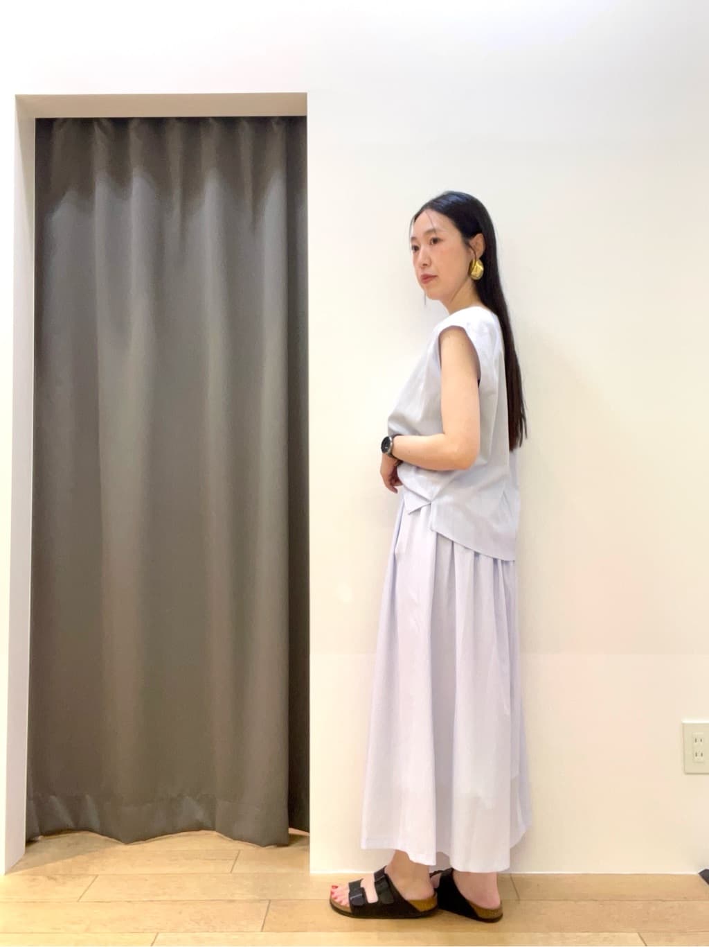 yukoさんの「INDIVI｜【クールエアー素材／UVケア／吸汗速乾】エアリータックブラウス」を使ったコーディネート