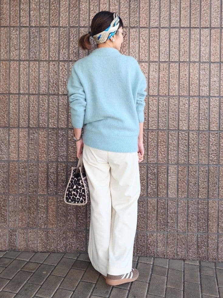 MUTSUKOさんの「UNTITLED｜【大人な品格/ふわふわニット】フォックスカシミヤ コクーンニット」を使ったコーディネート