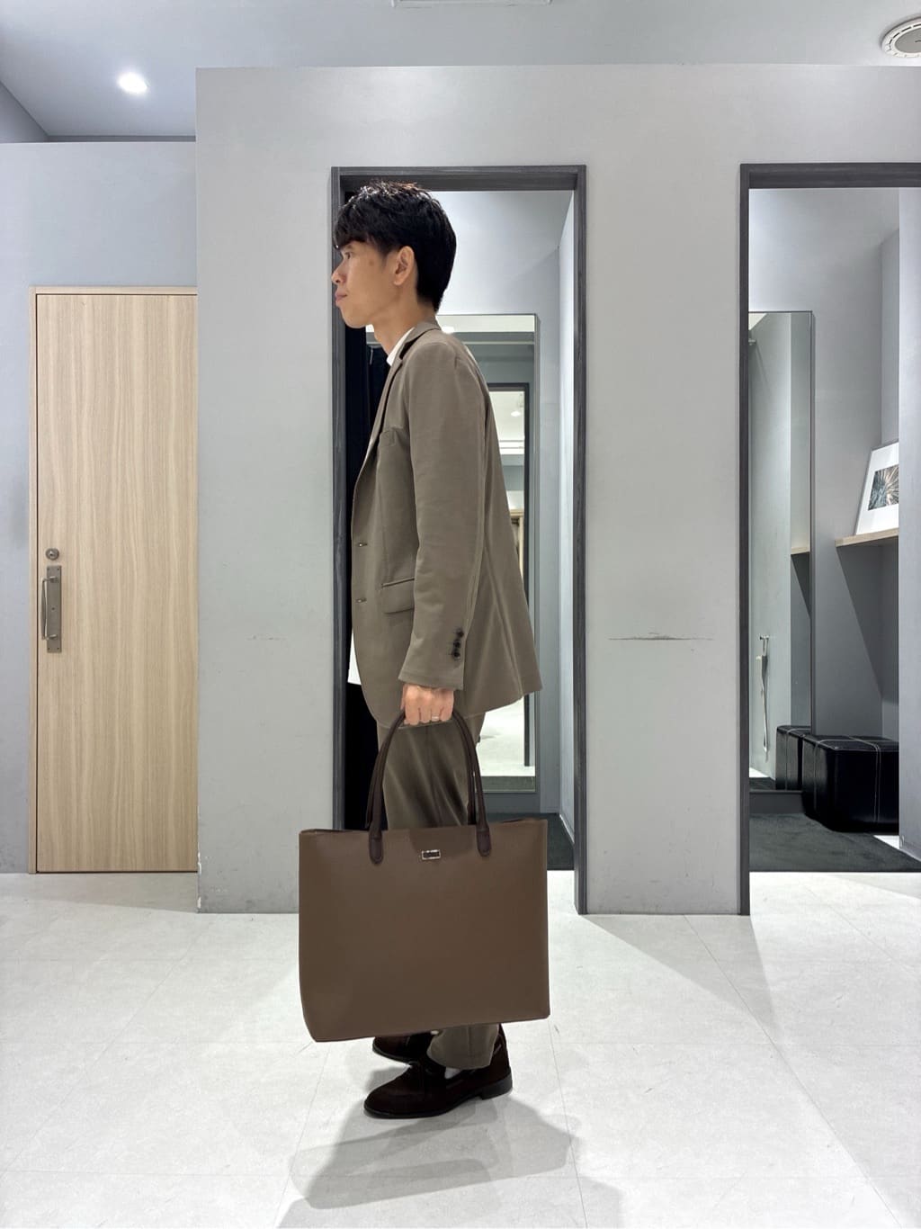 わいずみさんの「TAKEO KIKUCHI｜【360&deg;ストレッチ／セットアップ対応】None Of Stress ジャケット」を使ったコーディネート